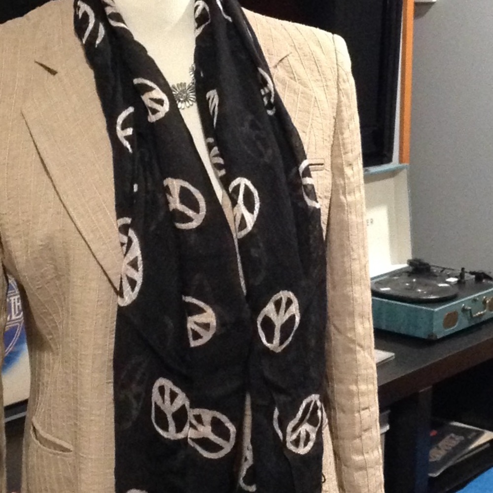 Black and cream peace scarf - Picture 2 of 2